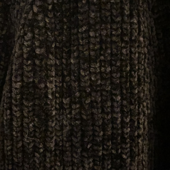 LOFT Sweater - Picture 2 of 4